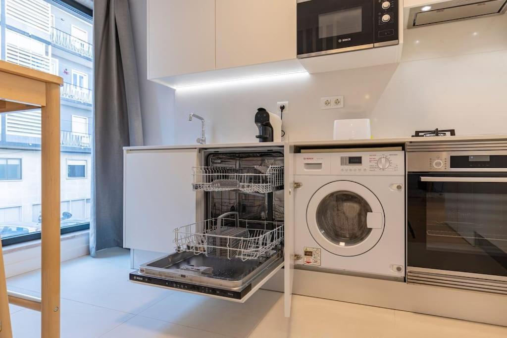 Campolide Lovely 2 Bedroom By Innkeeper Lissabon Buitenkant foto