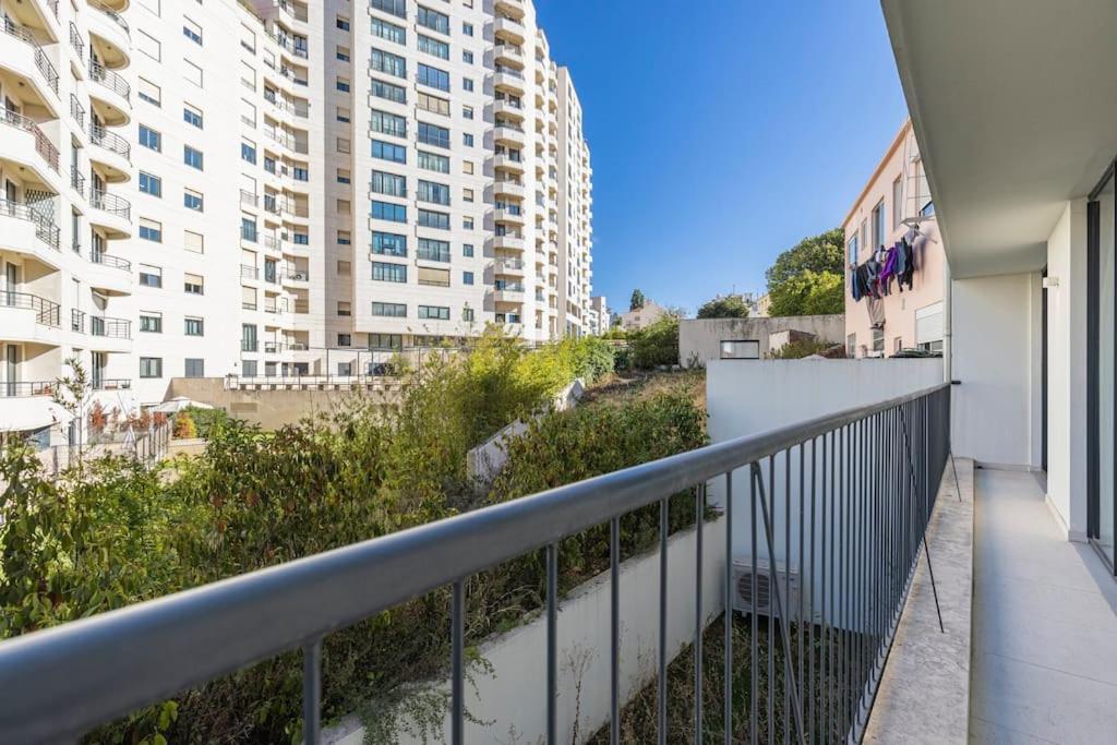 Campolide Lovely 2 Bedroom By Innkeeper Lissabon Buitenkant foto